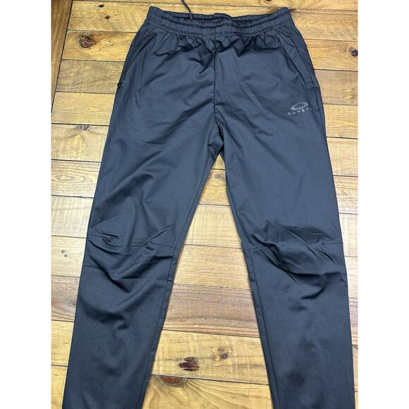 Oakley Hydrolix Performance Men’s M Fit Sweatpants Brand NWOT Pants Black - Picture 1 of 5
